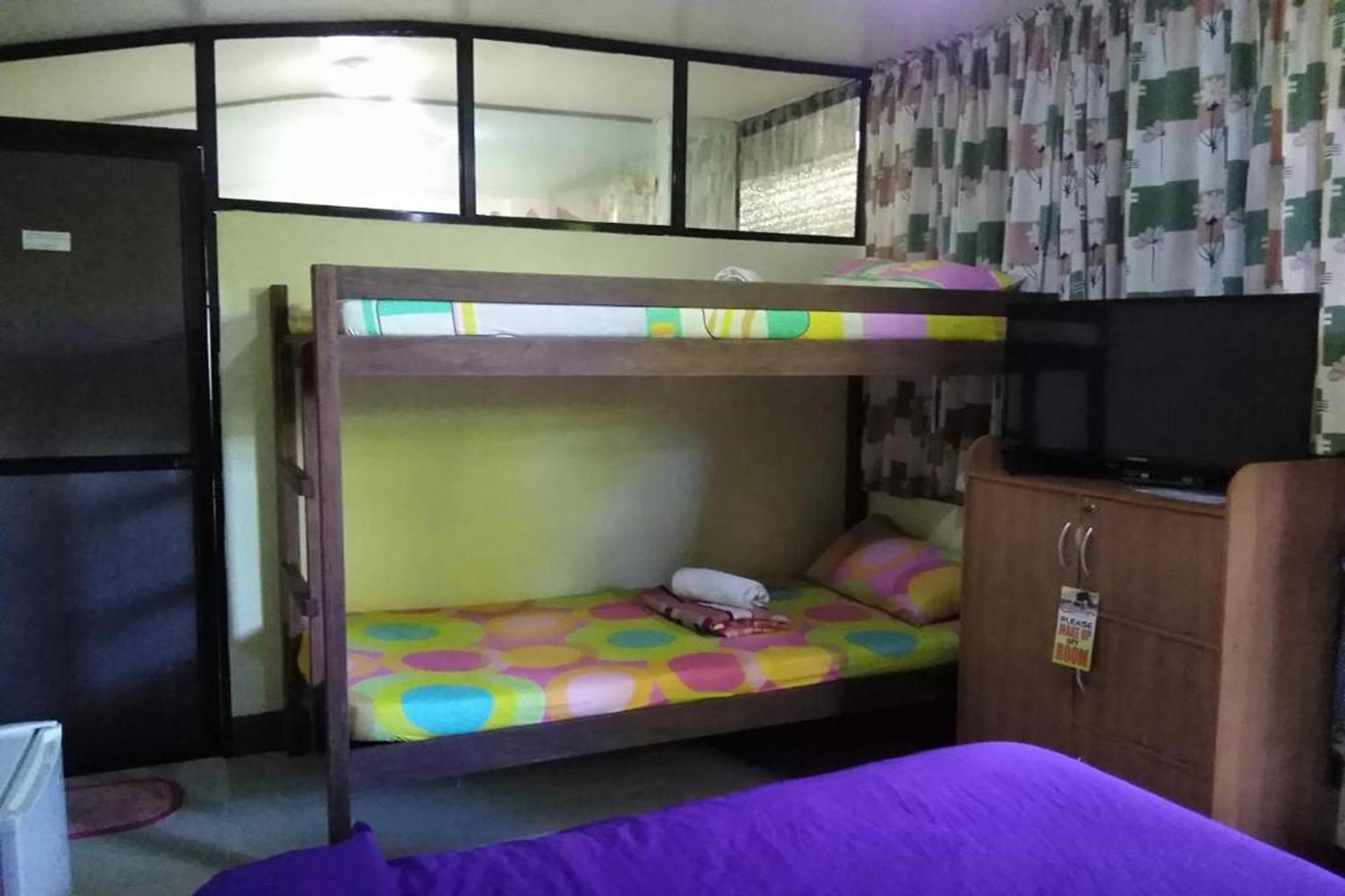 Citadel Bed And Breakfast Puerto Princesa Esterno foto