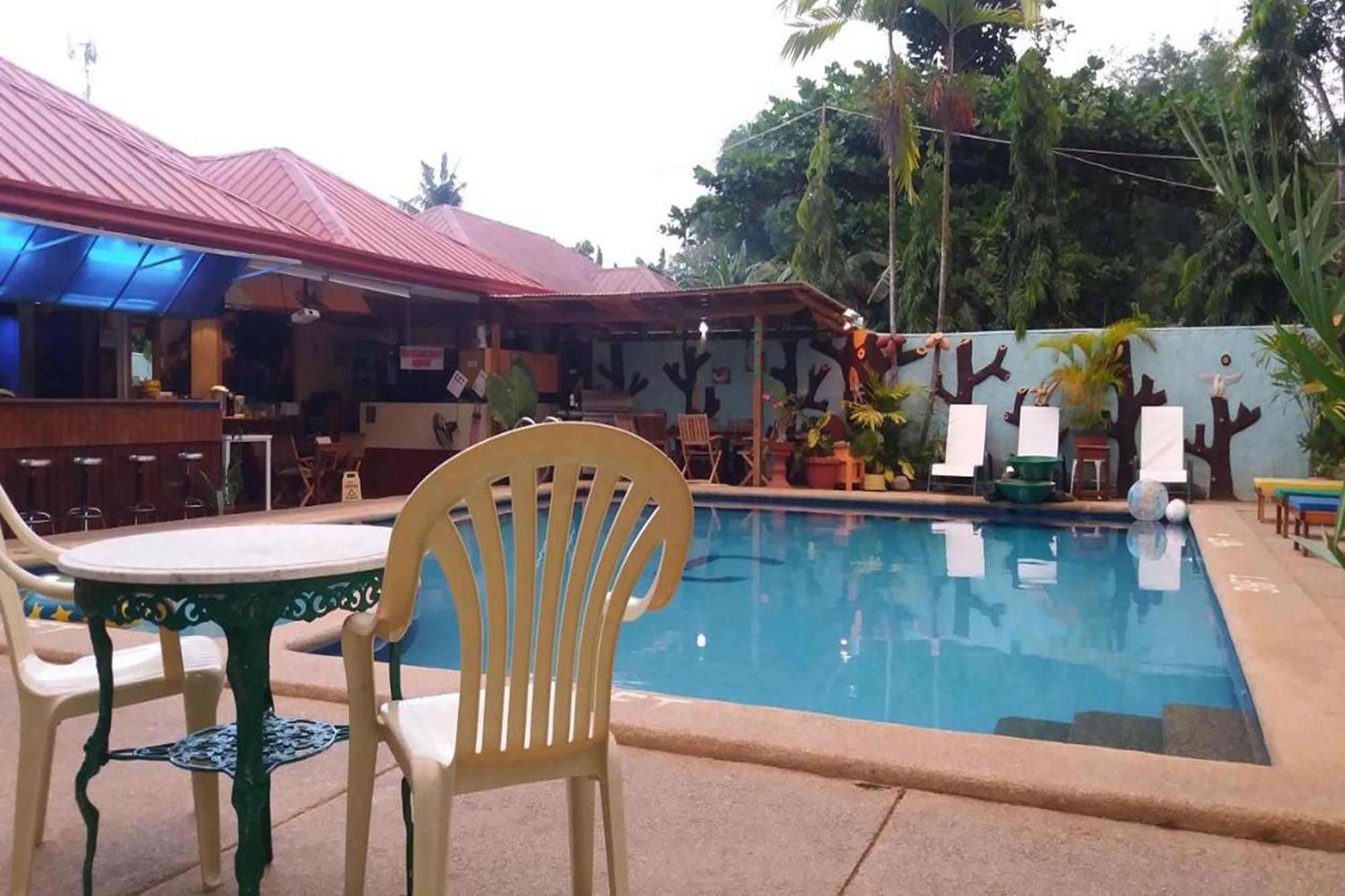 Citadel Bed And Breakfast Puerto Princesa Esterno foto