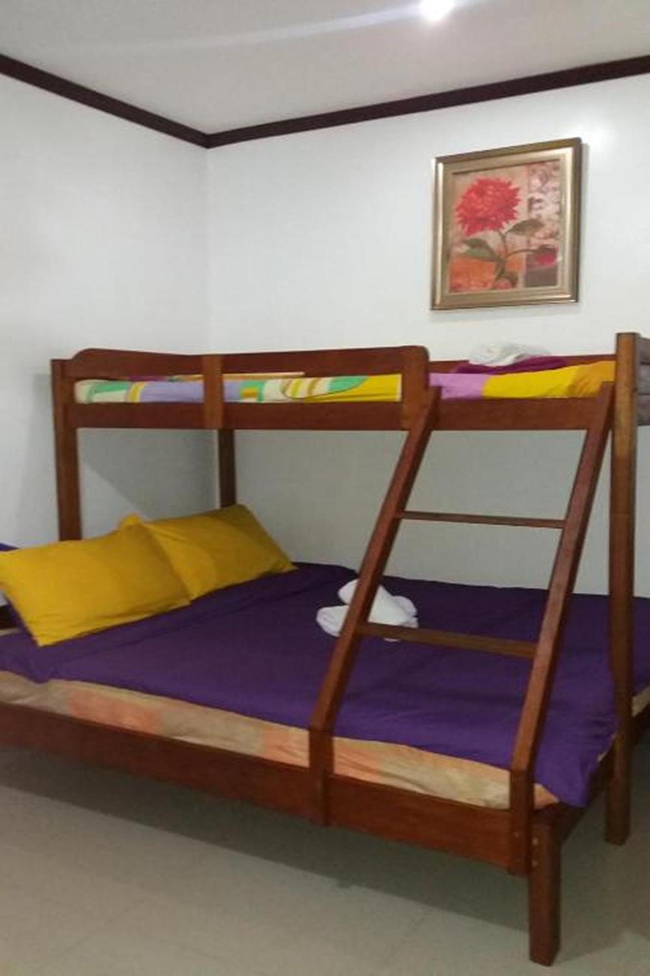 Citadel Bed And Breakfast Puerto Princesa Esterno foto