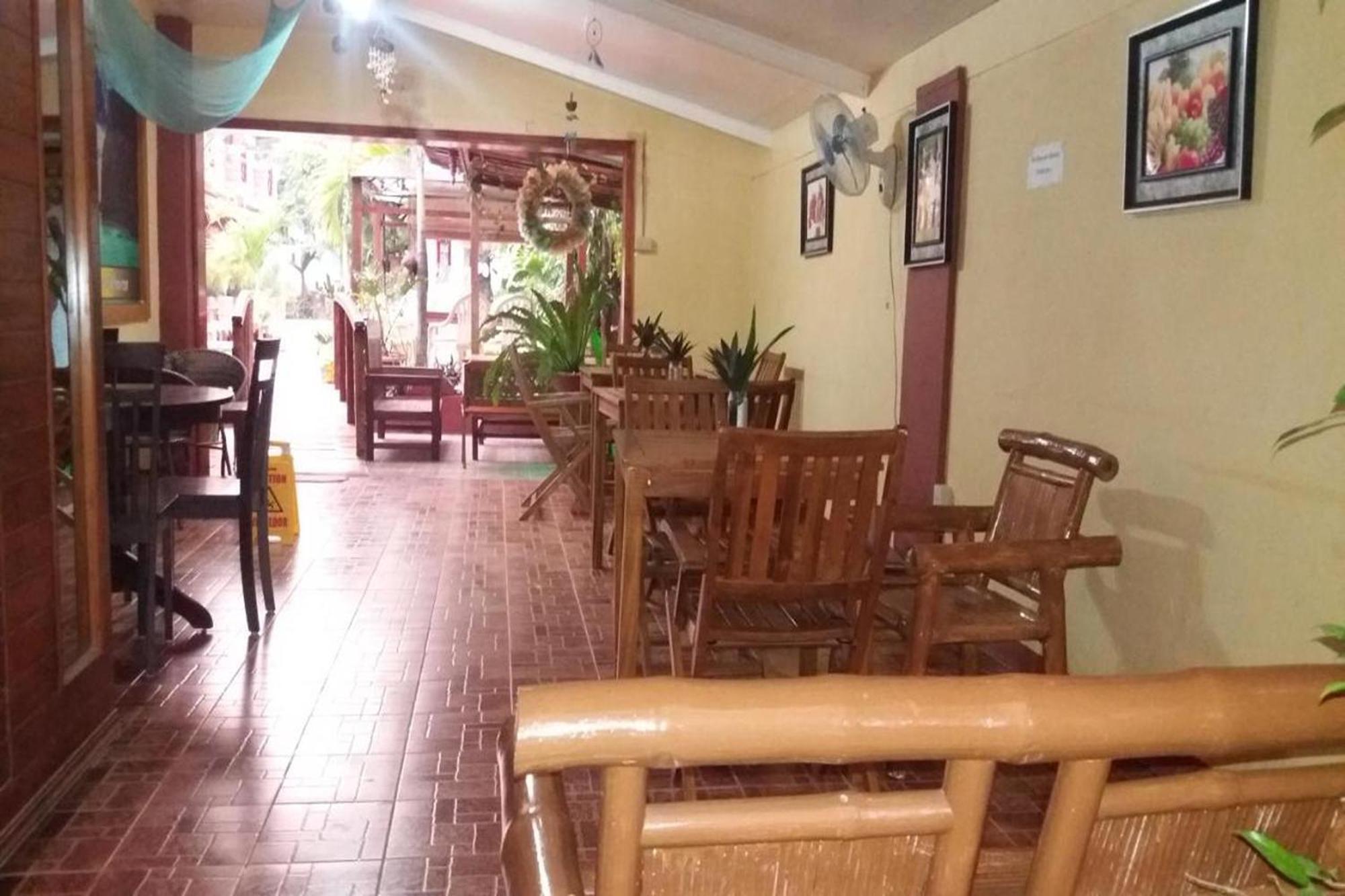 Citadel Bed And Breakfast Puerto Princesa Esterno foto