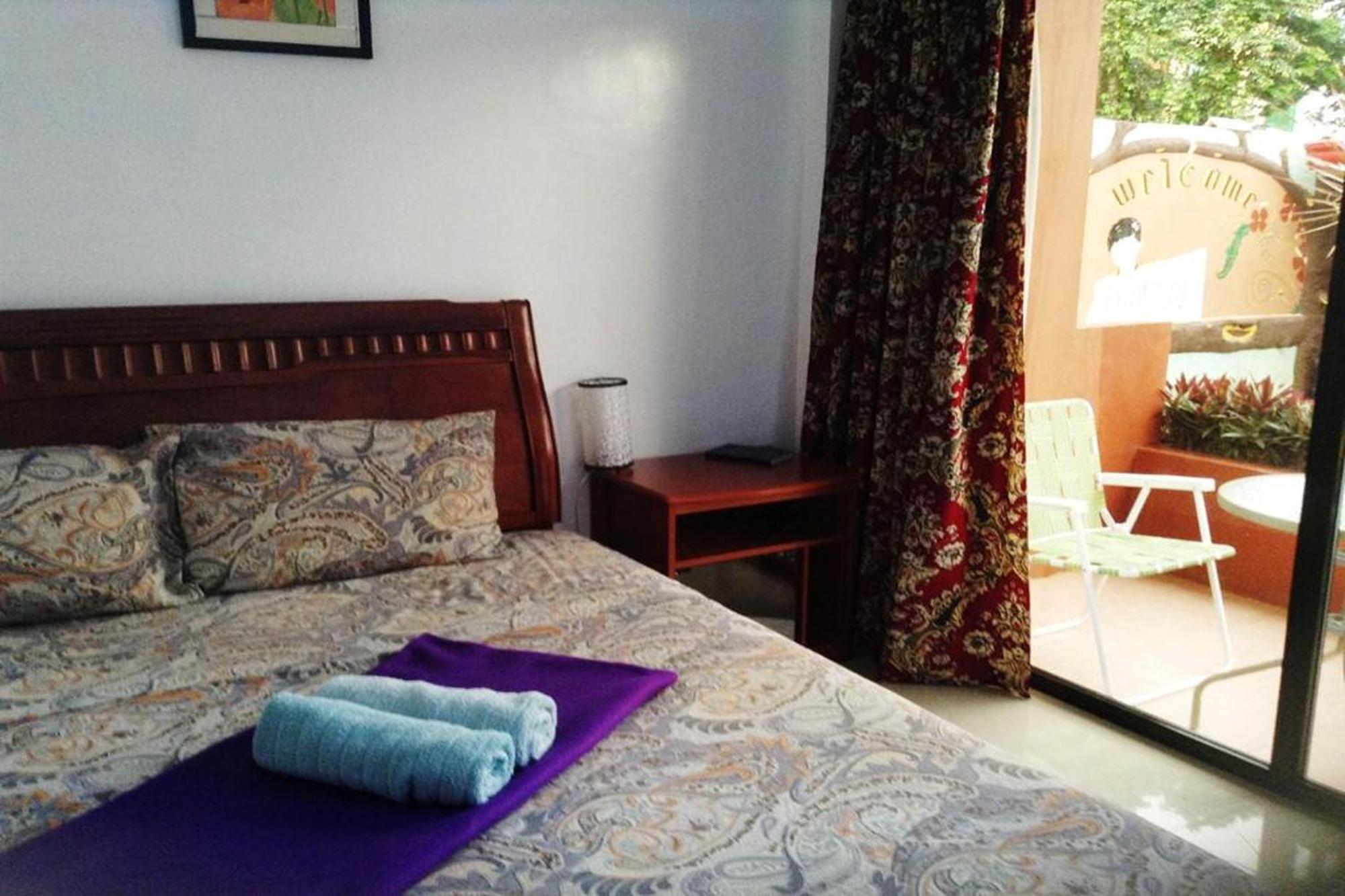 Citadel Bed And Breakfast Puerto Princesa Esterno foto