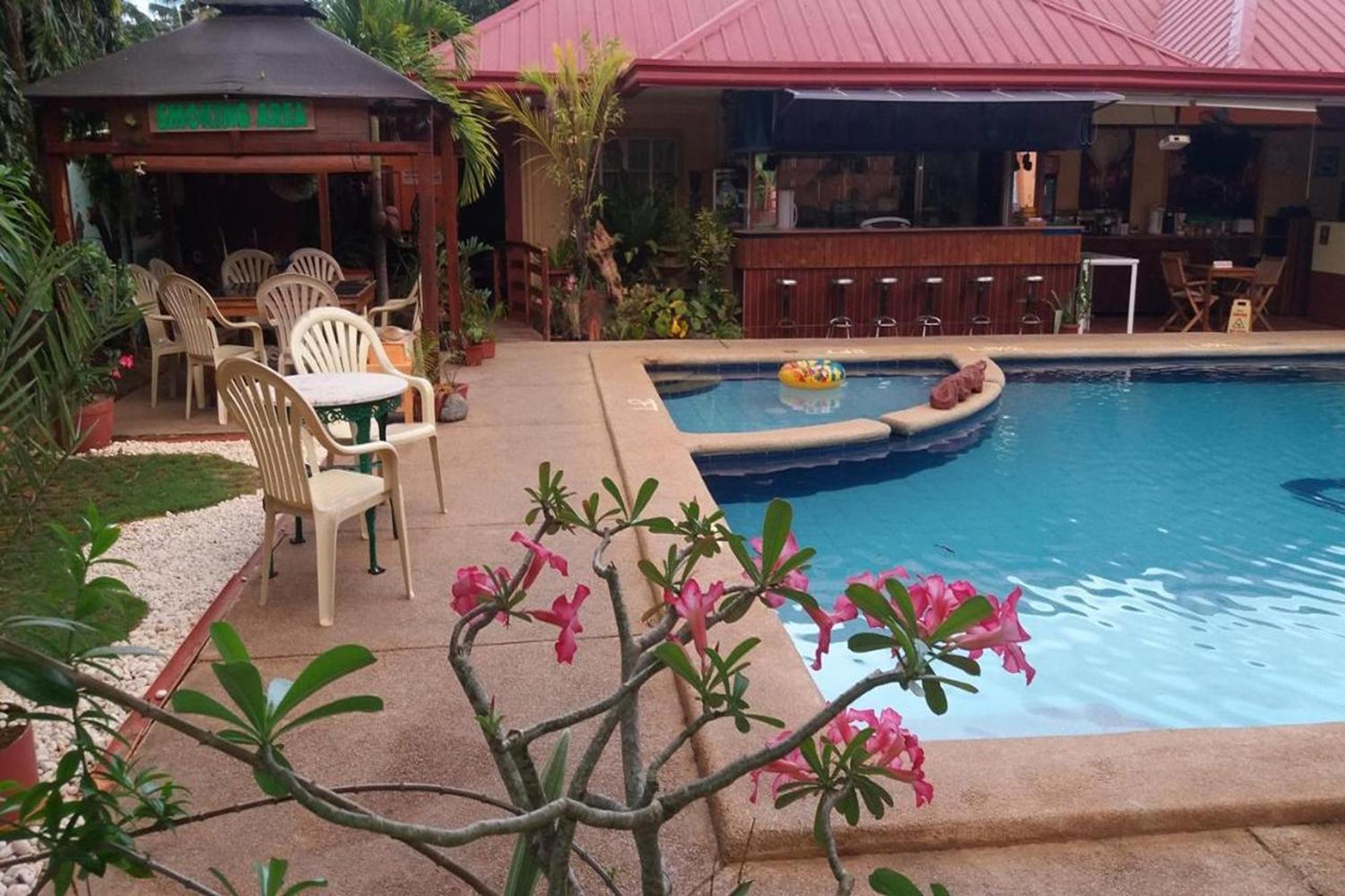 Citadel Bed And Breakfast Puerto Princesa Esterno foto
