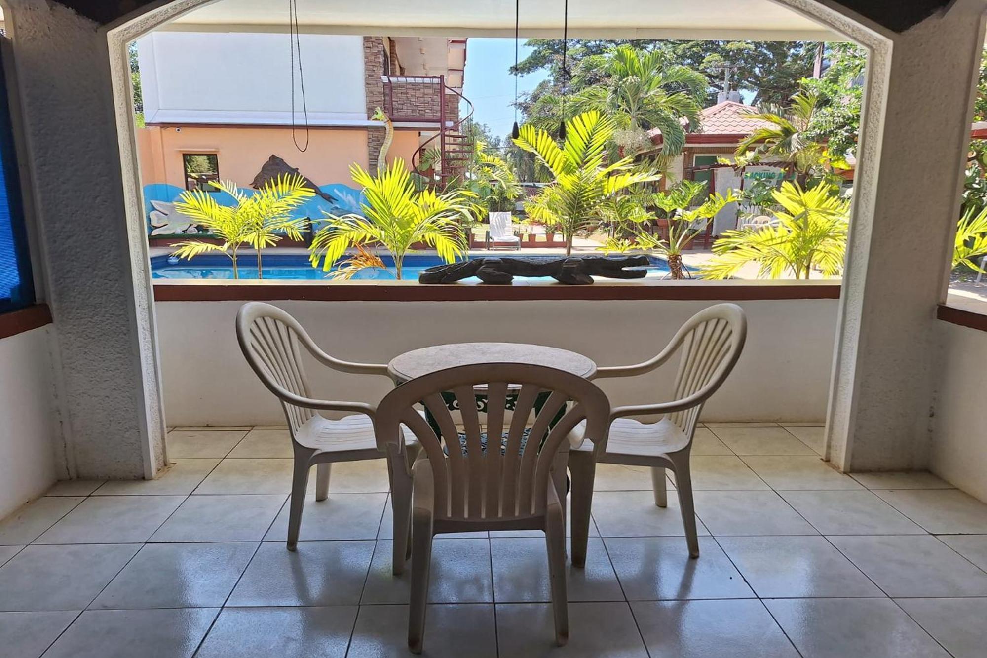 Citadel Bed And Breakfast Puerto Princesa Esterno foto