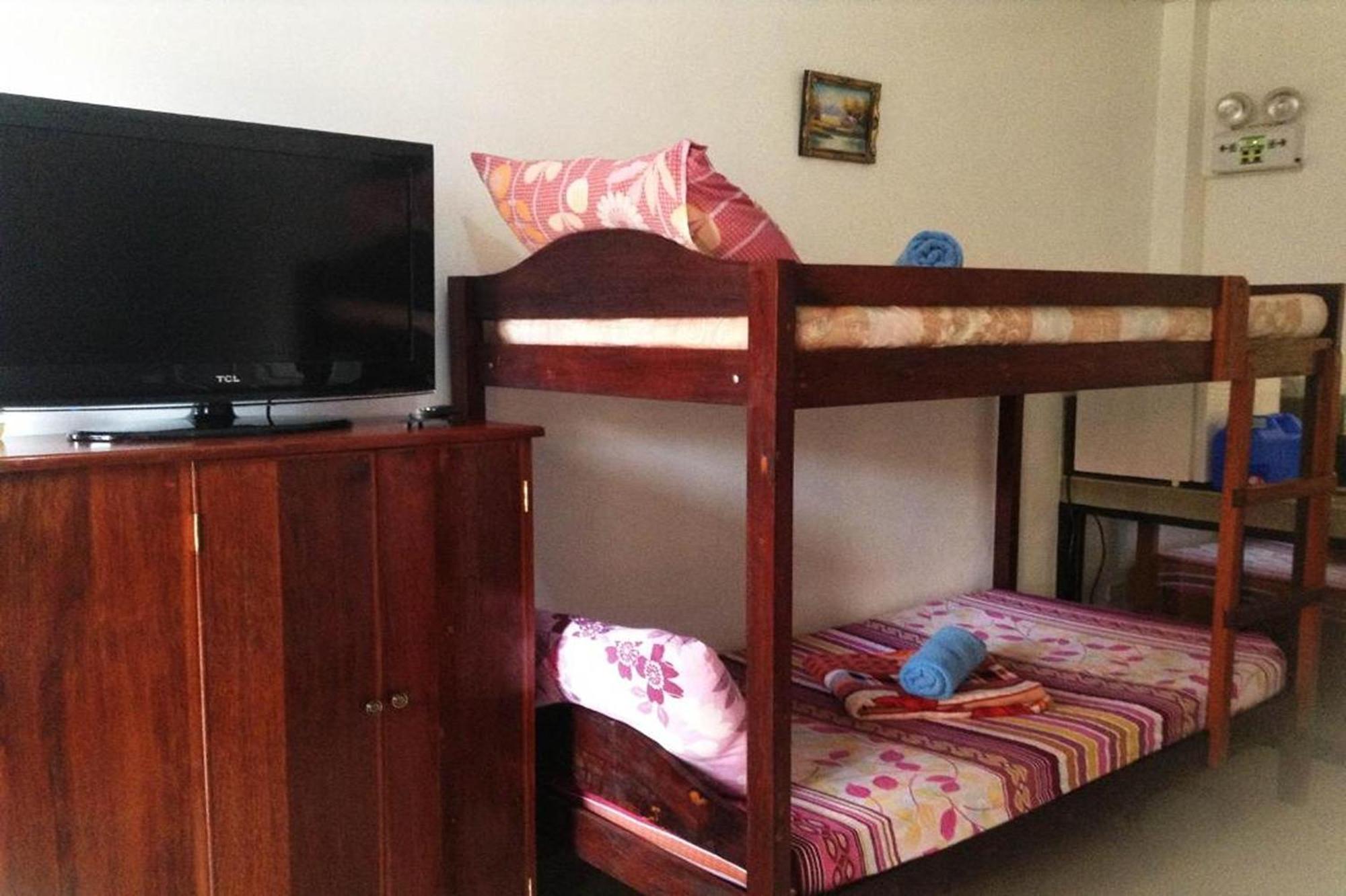 Citadel Bed And Breakfast Puerto Princesa Esterno foto