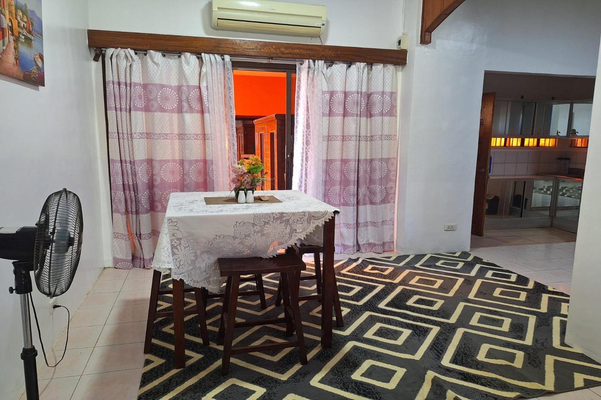 Citadel Bed And Breakfast Puerto Princesa Esterno foto