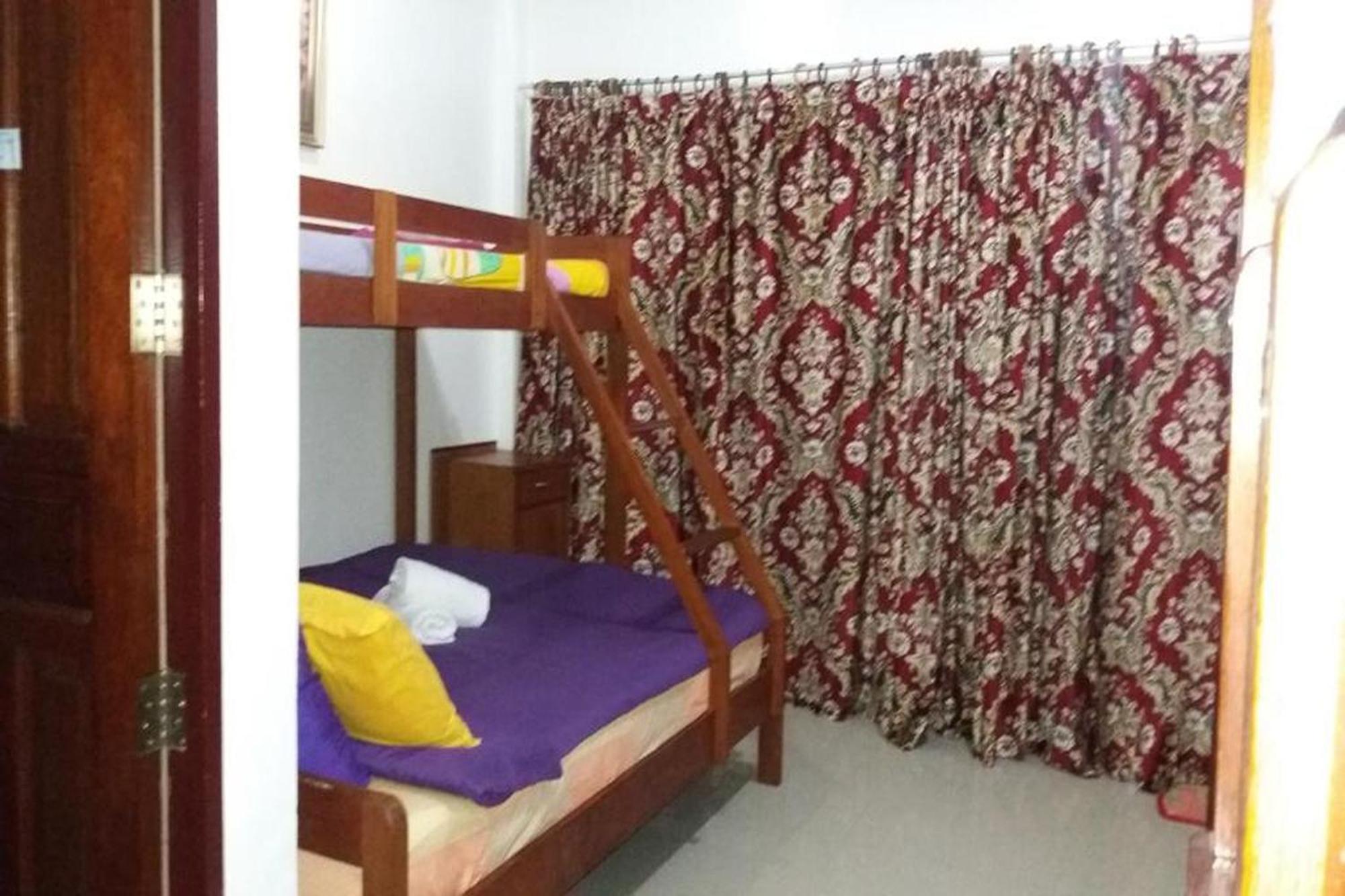 Citadel Bed And Breakfast Puerto Princesa Esterno foto