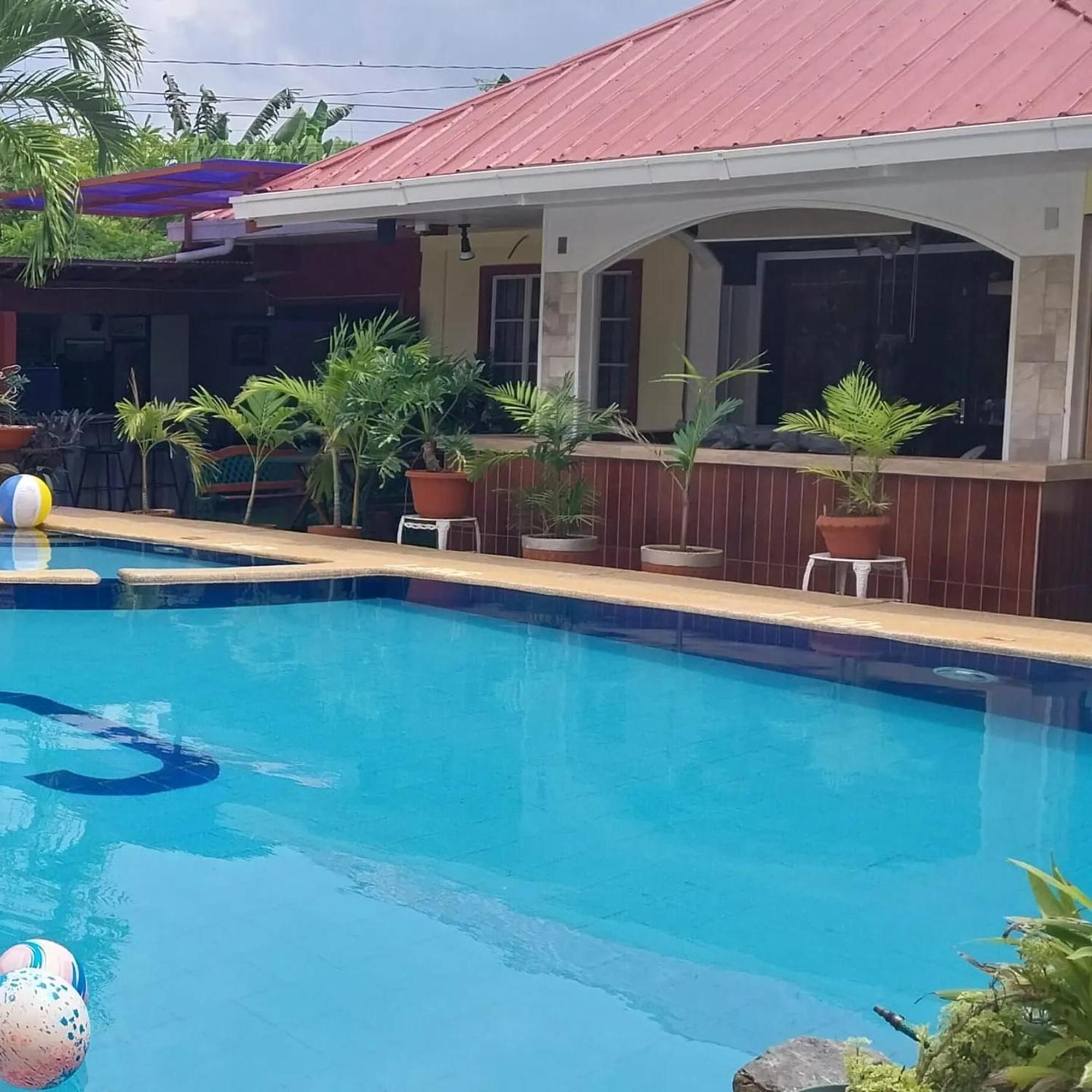 Citadel Bed And Breakfast Puerto Princesa Esterno foto
