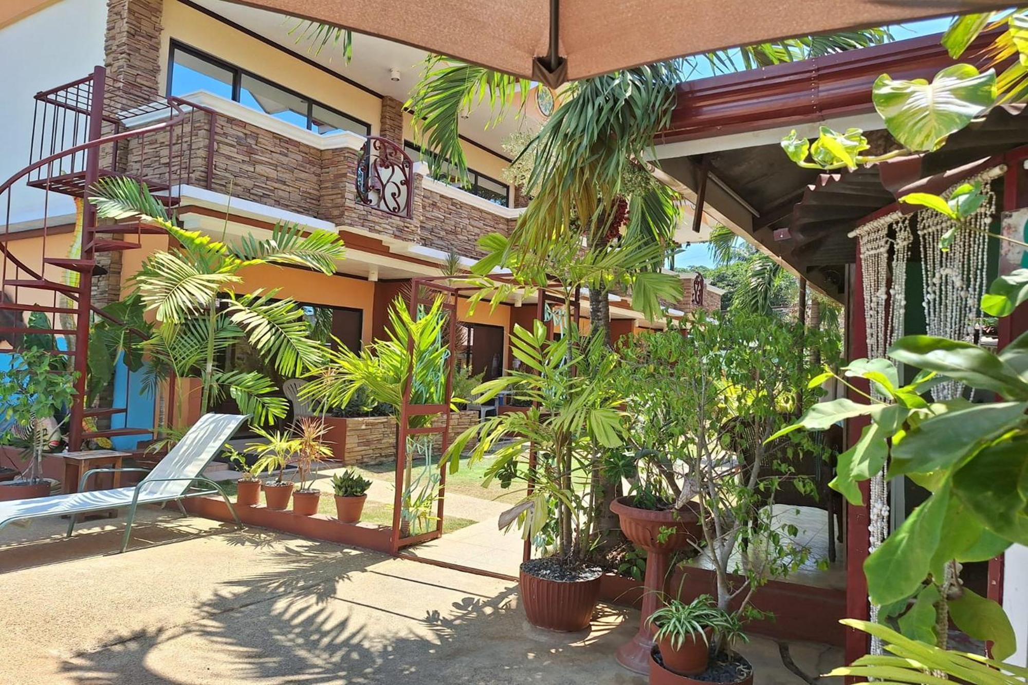 Citadel Bed And Breakfast Puerto Princesa Esterno foto